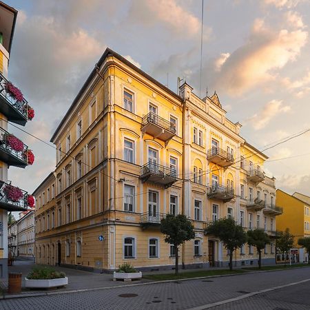 Otava - Vedlejsi Budova Frantiskovy Lazne Ngoại thất bức ảnh